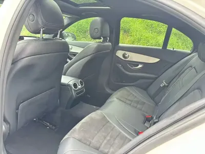 Mercedes-Benz C-Class 2019, 77700 км, за 14655.4 USD - фото 17