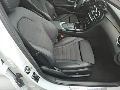 Mercedes-Benz C-Class 2019, 77700 км, за 14655.4 USD - фото 25