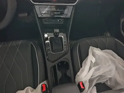 Volkswagen Tiguan L 2026, 100 км, за 20197.21 USD - фото 14