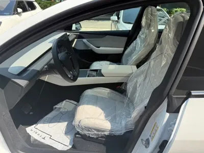 Tesla Model Y 2026, 42 км, за 48575.56 USD - фото 10