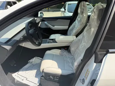 Tesla Model Y 2026, 42 км, за 48575.56 USD - фото 13