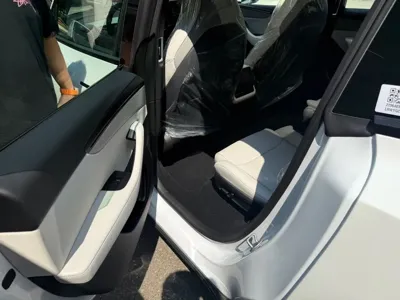 Tesla Model Y 2026, 42 км, за 48575.56 USD - фото 17