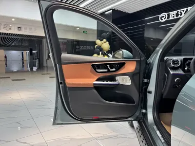 Mercedes-Benz GLC 2024, 11900 км, за 48074.77 USD - фото 9
