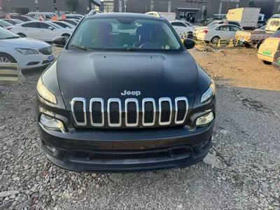 Jeep Cherokee 2016, 180700 км, за 6208 USD - фото 3