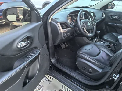 Jeep Cherokee 2016, 180700 км, за 6208 USD - фото 20