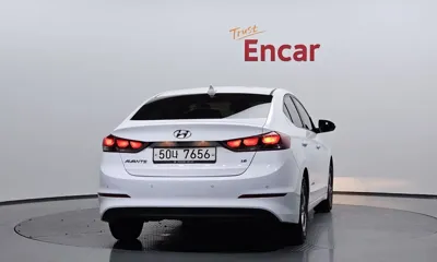 Hyundai Avante 2018, 75098 км, за 7687.3 USD