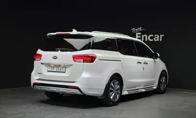 Kia Canival 2016, 189287 км, за 4328.69 USD
