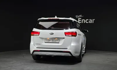 Kia Canival 2016, 189287 км, за 4328.69 USD