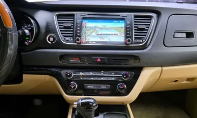 Kia Canival 2016, 189287 км, за 4328.69 USD - фото 17