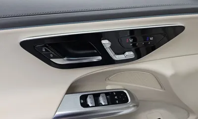 Mercedes-Benz E-Class 2024, 23620 км, за 44848.19 USD - фото 19