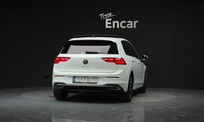 Volkswagen Golf 2022, 44852 км, за 19860.64 USD