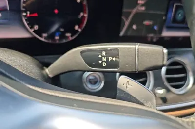 Mercedes-Benz E-Class 2019, 152900 км, за 26751 USD - фото 16