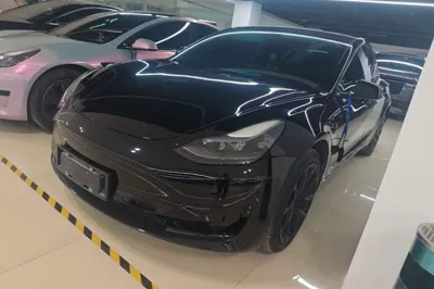 Tesla Model 3 · 2022 год