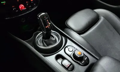 MINI Clubman 2021, 73381 км, за 9243.47 USD - фото 9