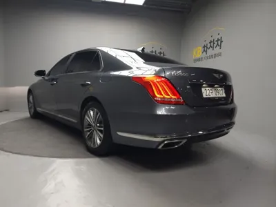 Genesis EQ900 2016, 216000 км, за 6890.72 USD