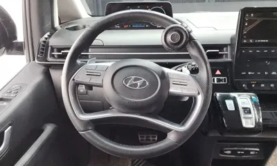 Hyundai Staria 2022, 80038 км, за 21185.41 USD - фото 13