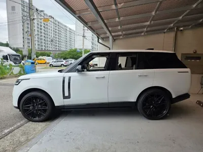 Land Rover Range Rover 2023, 58756 км, за 123594.96 USD