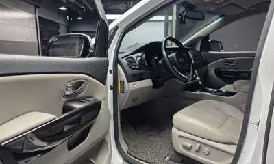 Kia Canival 2019, 67984 км, за 11100.1 USD - фото 10