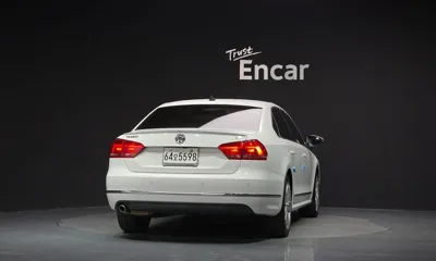 Volkswagen Passat 2015, 108890 км, за 3872.92 USD