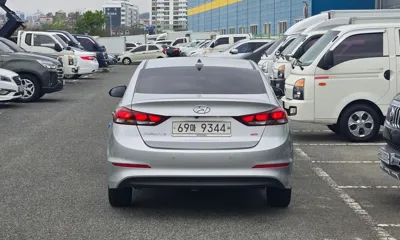 Hyundai Avante 2016, 55202 км, за 7866.21 USD