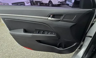 Hyundai Avante 2016, 55202 км, за 7866.21 USD - фото 14