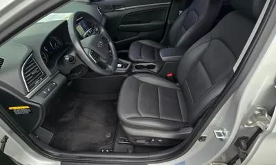 Hyundai Avante 2016, 55202 км, за 7866.21 USD - фото 15