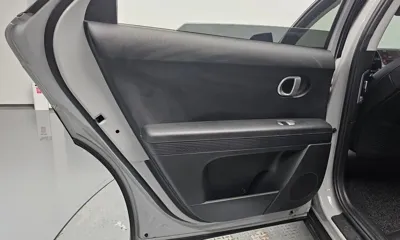 Hyundai Ioniq5 2022, 32648 км, за 19627.15 USD - фото 25