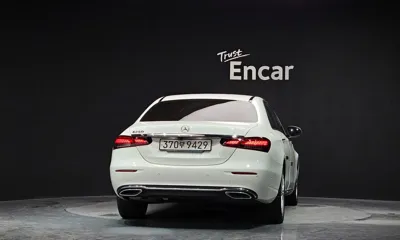 Mercedes-Benz E-Class 2021, 103330 км, за 19067.36 USD