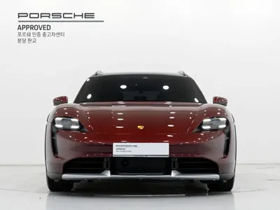 Porsche Taycan 2023, 21860 км, за 87961.14 USD