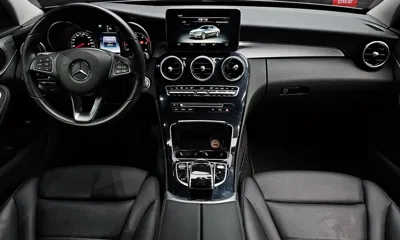 Mercedes-Benz C-Class 2016, 42915 км, за 11171.35 USD - фото 7