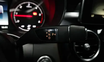 Mercedes-Benz C-Class 2016, 42915 км, за 11171.35 USD - фото 9