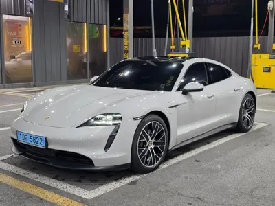 Porsche Taycan 2023, 43500 км, за 70977.38 USD - фото 6