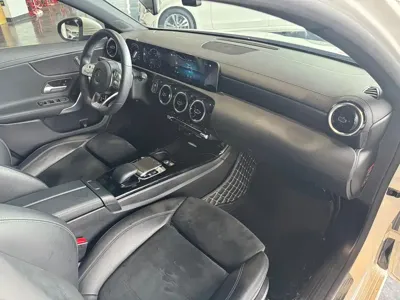 Mercedes-Benz A-Class 2019, 79000 км, за 11708.78 USD - фото 10