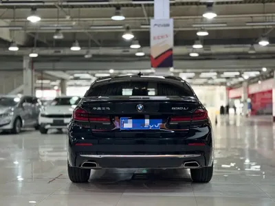 BMW 5 Series 2022, 67000 км, за 29174.32 USD