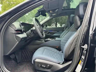 BMW i5 2025, 20000 км, за 33717.76 USD