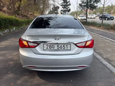 Hyundai Sonata 2010, 92000 км, за 2667.19 USD