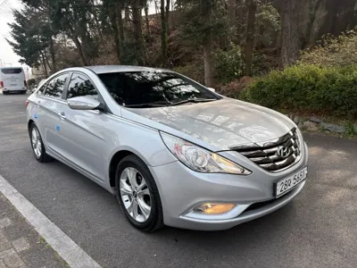 Hyundai Sonata 2010, 92000 км, за 2667.19 USD