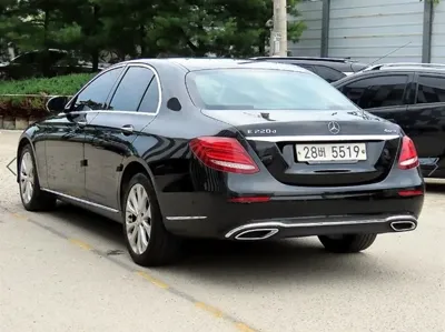 Mercedes-Benz E-Class 2017, 194266 км, за 10174.61 USD