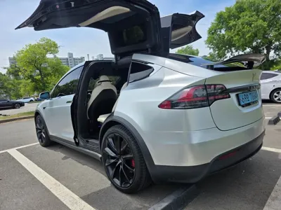 Tesla Model X 2020, 126000 км, за 55255.78 USD
