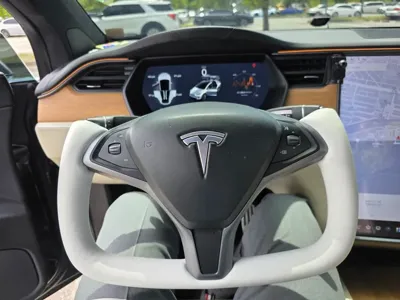 Tesla Model X 2020, 126000 км, за 55255.78 USD - фото 9
