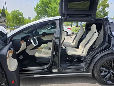 Tesla Model X 2020, 126000 км, за 55255.78 USD - фото 16