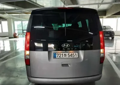 Hyundai Staria 2023, 57386 км, за 3674.27 USD