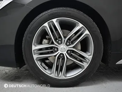 Hyundai Grandeur 2019, 144181 км, за 10589.32 USD