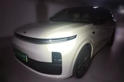Li Auto L7 · 2023 год
