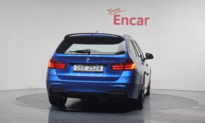 BMW 3-Series 2015, 108582 км, за 12216.71 USD