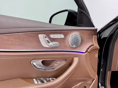 Mercedes-Benz E-Class 2020, 80000 км, за 24170.19 USD - фото 9