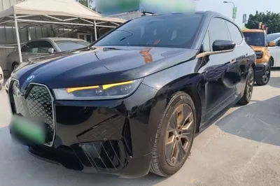 BMW iX · 2022 год