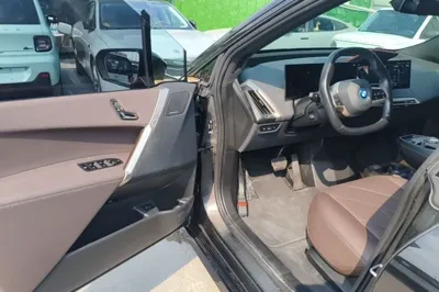 BMW iX 2022, 82200 км, за 31918 USD - фото 18