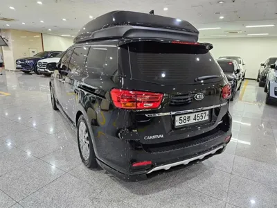 Kia Canival 2019, 235376 км, за 9100.95 USD