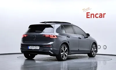 Volkswagen Golf 2025, 7107 км, за 23419.22 USD